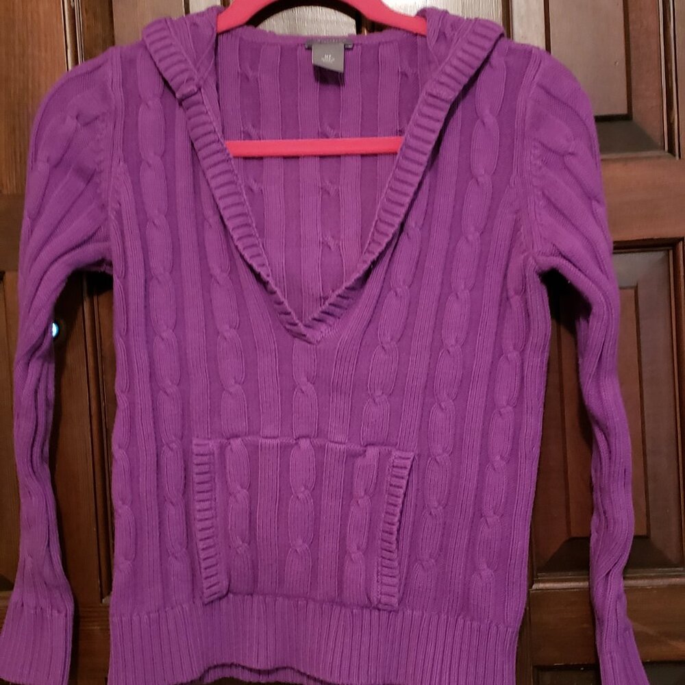 Ladies' Ann Taylor Petites sz. M sweater;gently used;long sleeves;pullover;hood